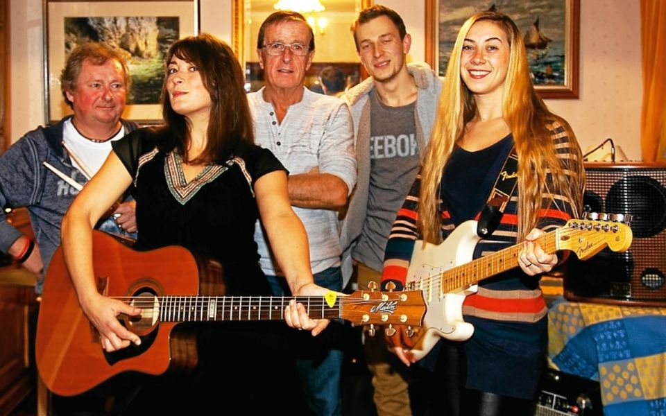 Lire la suite à propos de l’article Folkan&rsquo;s Folk chante la variété française